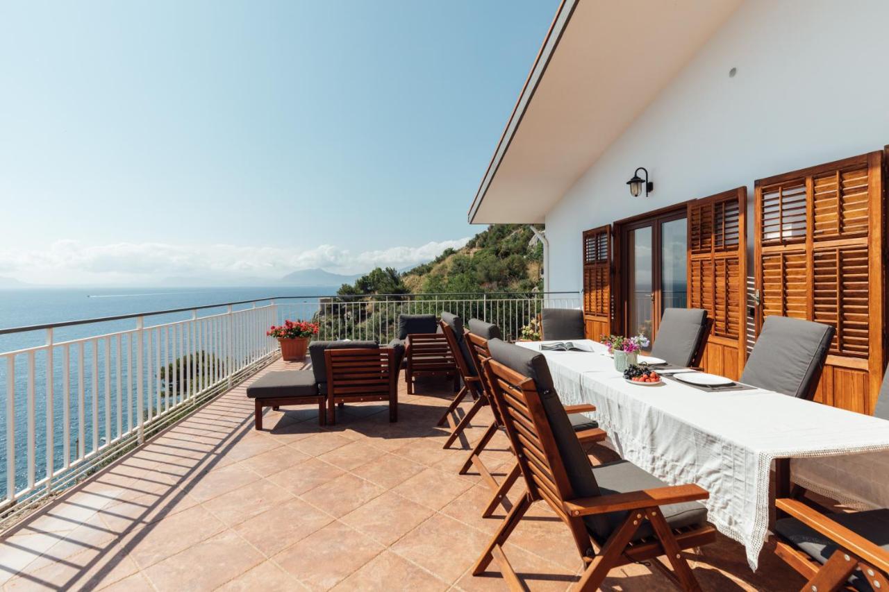 Appartamento In Villa Con Accesso Al Mare, Vista Mozzafiato Palermo Eksteriør bilde