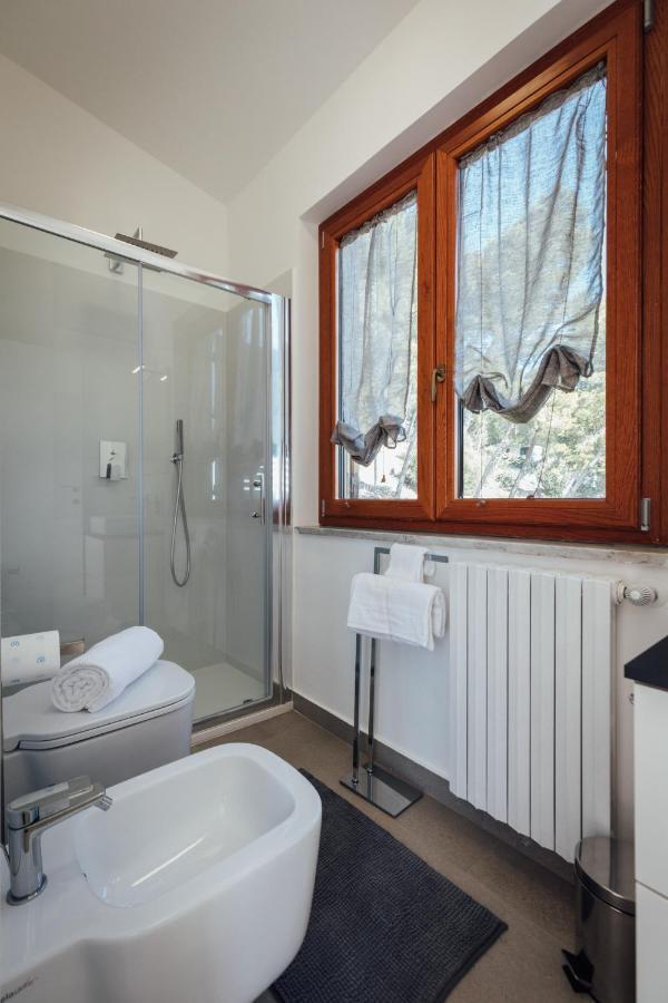 Appartamento In Villa Con Accesso Al Mare, Vista Mozzafiato Palermo Eksteriør bilde