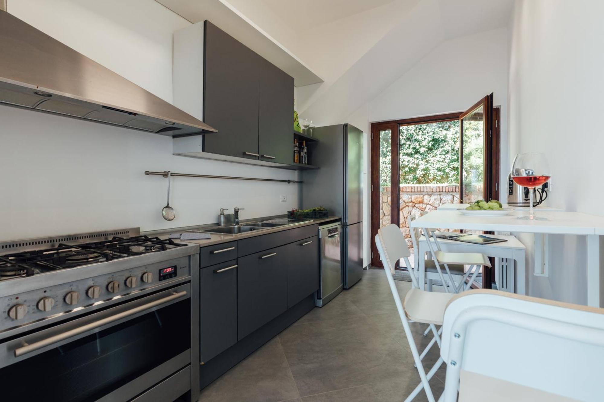 Appartamento In Villa Con Accesso Al Mare, Vista Mozzafiato Palermo Eksteriør bilde